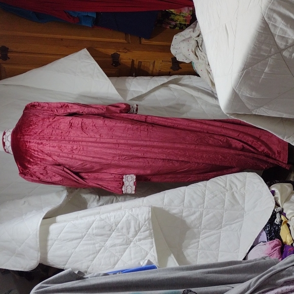 Vintage Gilligan & O Malley velour gown/robe, sz medium - Picture 5 of 12